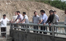 Thanh niên say rượu xả lũ: Bí thư, Chủ tịch tỉnh chỉ đạo khẩn
