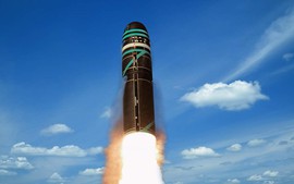 Anh, Pháp 'bắt tay' phát triển tên lửa tầm xa thế hệ mới