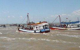 Thủ tướng Chính phủ chỉ đạo cứu nạn, điều tra nguyên nhân vụ chìm tàu tại Bạc Liêu