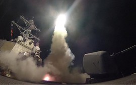 Mỹ ‘dọa’ tiếp tục tấn công, Nga cảnh báo ‘đừng đùa với lửa’