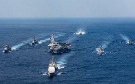 Chiến hạm các cường quốc 'rầm rập' kéo về bán đảo Triều Tiên