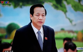Bộ trưởng Đào Ngọc Dung trả lời chất vấn