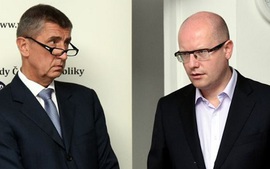 Tranh cãi với Bộ trưởng, Thủ tướng Czech từ chức