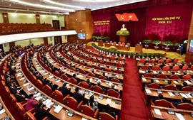 Trung ương thảo luận kết quả kiểm điểm Bộ Chính trị và Ban Bí thư