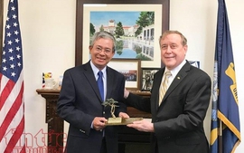 Đại sứ Việt Nam tại Hoa Kỳ thăm Học viện Hải quân Monterey