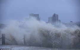 Siêu bão Mangkhut ập vào Trung Quốc