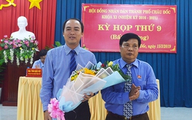 Phê chuẩn Bí thư Thành ủy giữ chức Chủ tịch UBND TP Châu Đốc