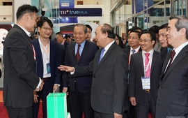 Thủ tướng Nguyễn Xuân Phúc đối thoại với cộng đồng kinh tế tư nhân