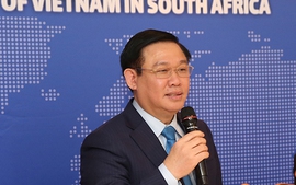 Phó Thủ tướng Vương Đình Huệ thăm Sứ quán Việt Nam tại Nam Phi