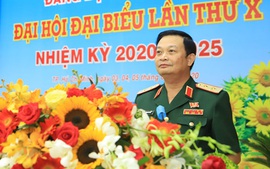 Trung tướng Trần Hoài Trung tái đắc cử Bí thư Đảng ủy Quân khu 7