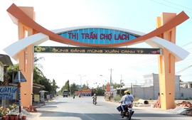 Huyện đầu tiên của Bến Tre được Thủ tướng Chính phủ công nhận đạt chuẩn nông thôn mới