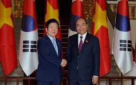 Thủ tướng Nguyễn Xuân Phúc tiếp Chủ tịch Quốc hội Hàn Quốc