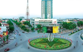 Dừng giãn cách xã hội TP Hà Tĩnh; Nghệ An xét nghiệm diện rộng 35.000 mẫu âm tính