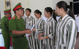 Phó Thủ tướng Nguyễn Xuân Phúc chủ trì xét duyệt hồ sơ đặc xá