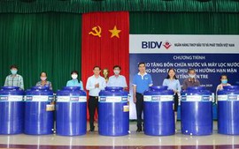 BIDV trao tặng bồn nước và máy lọc nước tại 5 tỉnh ĐBSCL