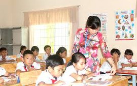 Giáo viên phải có chứng chỉ bồi dưỡng theo tiêu chuẩn chức danh?