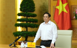 Thủ tướng Phạm Minh Chính: Phải sản xuất bằng được vaccine phòng chống COVID-19 để chủ động lo cho người dân