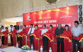 Tập đoàn Sông Đà: Khai mạc triển lãm ảnh “50 năm xây dựng và phát triển”