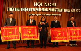 Bảo hiểm xã hội TP Hà Nội triển khai nhiệm vụ và phát động phong trào thi đua năm 2012