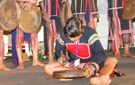 Những nghệ nhân "lên dây chiêng" ở Tây Nguyên