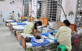 Hà Nội phấn đấu tăng 20 giường bệnh/10.000 dân vào năm 2015