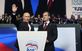 Tổng thống Putin đề cử ông Medvedev làm Thủ tướng Nga