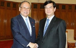  PM Dung receives Japanese guest 
