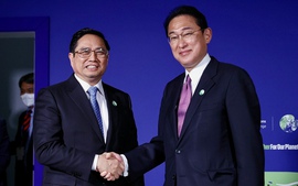 PM meets British Prince, Japanese and Indian counterparts on COP26 sidelines
