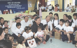 “Có đứt ruột thì mới thương người ruột đứt” 