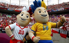 Hình ảnh ấn tượng tại lễ khai mạc vòng chung kết Euro 2012
