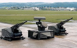 Pháo bắn tạo "bức tường kim loại"