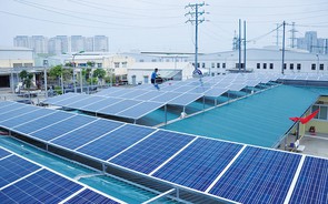Điện mặt trời mái nhà: Thu mua giá nào là phù hợp?