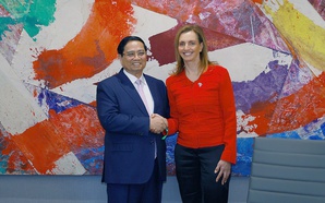 PM visits Johannesburg Stock Exchange