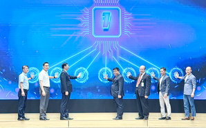 "Viet Nam AI Academy" program makes debut
