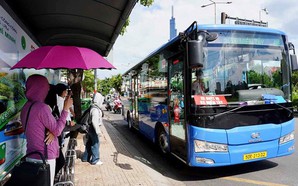 HCM City plans to waive bus service fees to reduce traffic congestion, improve air quality