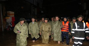 Phó Thủ tướng Trần Hồng Hà kiểm tra, chỉ đạo công tác ứng phó lũ lụt tại Huế