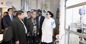 Phó Thủ tướng Chính phủ Nguyễn Chí Dũng thăm Quantum Science