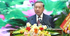 QUÂN ĐỘI NHÂN DÂN VỮNG BƯỚC DƯỚI CỜ ĐẢNG QUANG VINH
