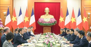 Tổng Bí thư Tô Lâm hội kiến Tổng thống Pháp Emmanuel Macron