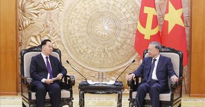 Tổng Bí thư Tô Lâm tiếp Chánh Văn phòng Trung ương Đảng Nhân dân Cách mạng Lào