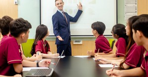 Từ 25/9 áp dụng quy định mới về dạy và học bằng tiếng nước ngoài
