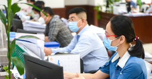 Công chức được cử đi học phải có bao nhiêu năm công tác?