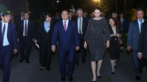 Chùm ảnh: Hai Thủ tướng Việt Nam và New Zealand thăm Nhà sàn Bác Hồ