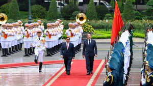 Chùm ảnh: Thủ tướng Phạm Minh Chính đón, hội đàm với Thủ tướng Luxembourg