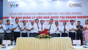 Lễ k&#253; kết hợp t&#225;c truyền th&#244;ng giữa Cổng TTĐT Ch&#237;nh phủ v&#224; Ủy ban Quản l&#253; vốn Nh&#224; nước tại doanh nghiệp