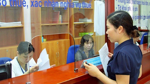 Tiếp tục r&#224; so&#225;t, cải tiến quy tr&#236;nh, thủ tục để kh&#244;ng c&#242;n việc chậm ho&#224;n thuế