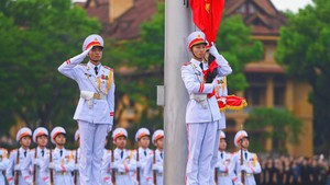 Lễ thượng cờ rủ Quốc tang Tổng B&#237; thư Nguyễn Ph&#250; Trọng