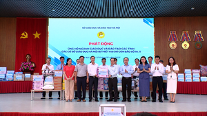 Từ những tr&#225;i tim H&#224; Nội – Gửi y&#234;u thương về nơi b&#227;o lũ