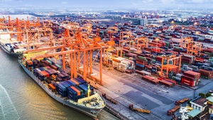 Phát triển dịch vụ logistics bền vững, hiệu quả
