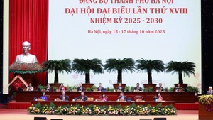 Chùm ảnh: Khai mạc Đại hội đại biểu Đảng bộ TP. Hà Nội lần thứ XVIII, nhiệm kỳ 2025-2030